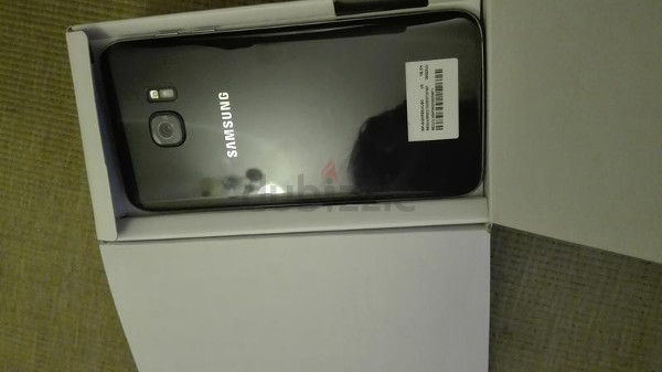 Samsung Galaxy S7 Edge back dubai(box)